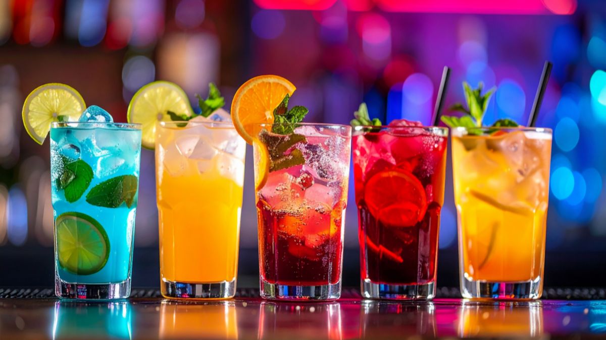 The Drink Garnish a Health Expert Says to Skip at Restaurants and Bars