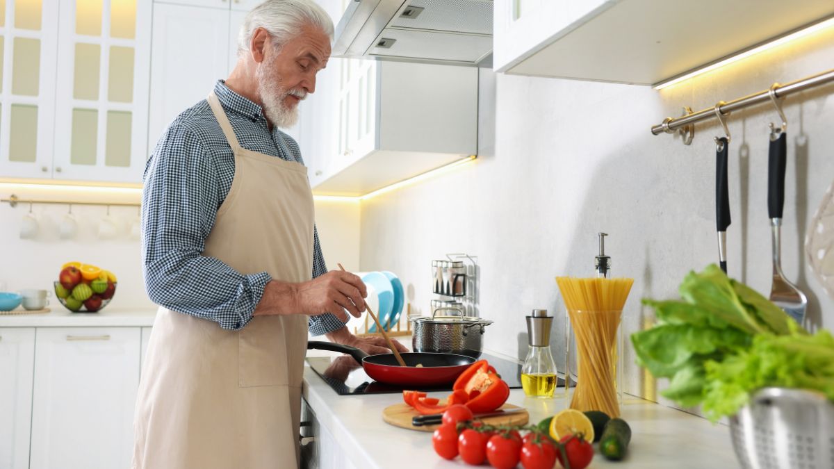 Gastroenterologists Want Everyone Over 50 to Adopt This Simple Morning Habit