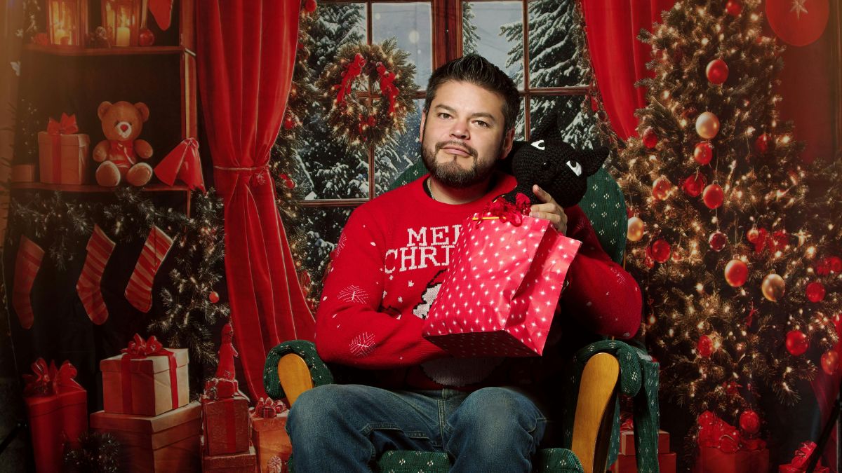 5 Holiday Habits Narcissistic Husbands Think No One Notices