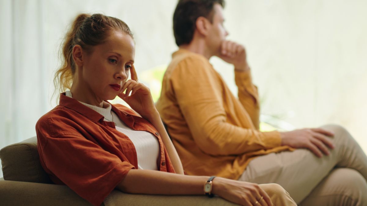 2 Silent Habits That Might Be Sabotaging Your Romantic Life