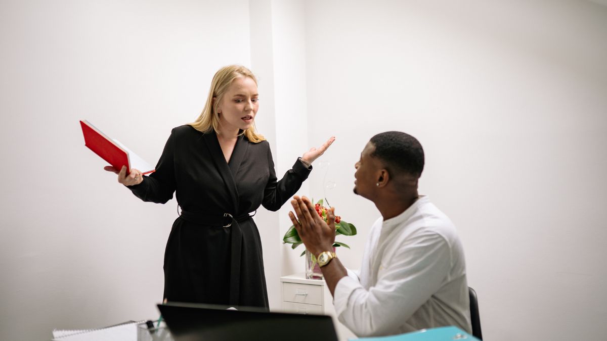 30 Psychological Tricks to Win Any Argument