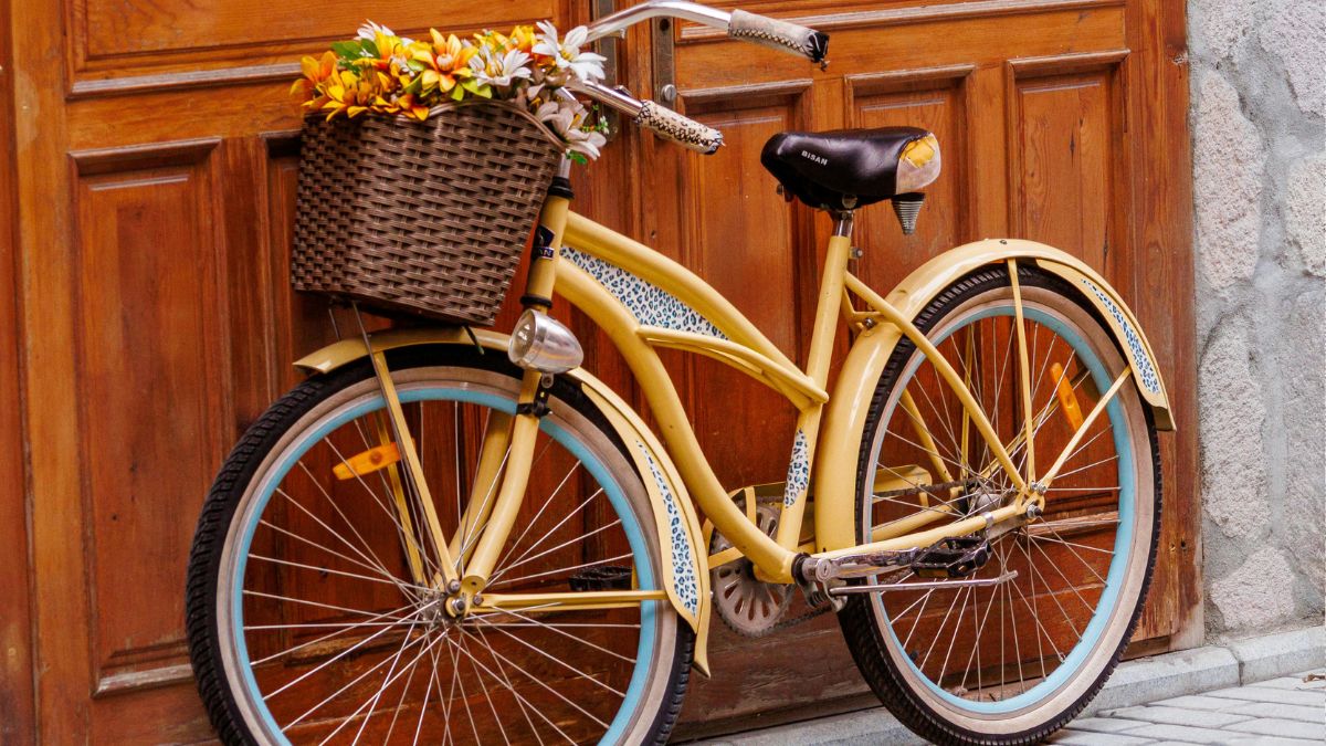 30 Bicycle Accessories That Are Stylish and Practical