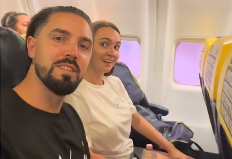 Passengers Couldn’t Believe a Bride Bought a Ryanair Seat for Her Wedding Dress