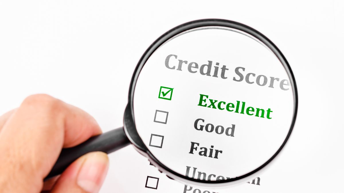 Habits That Are Destroying Your Credit Score Without You Knowing