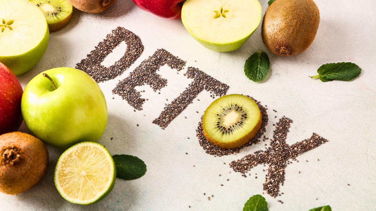 Nutrition Experts Say Detox Supplements Are Best Left Alone