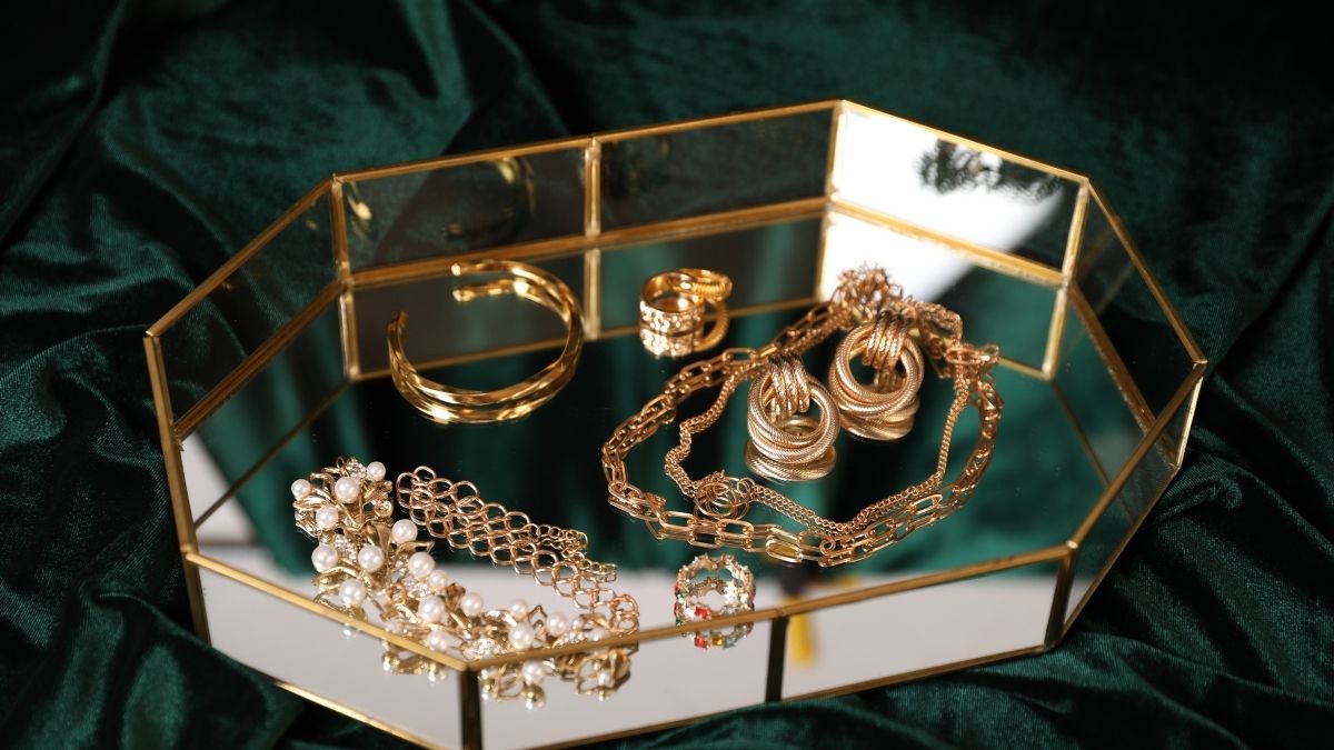 Timeless Jewelry Pieces Every Woman Should Own