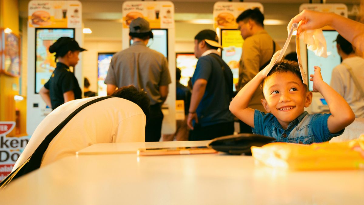 She Made Her Kids Pay for McDonald’s With Their Own Money and the Internet Exploded