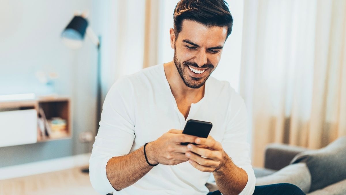 2 Big Reasons He Suddenly Stops Texting Back