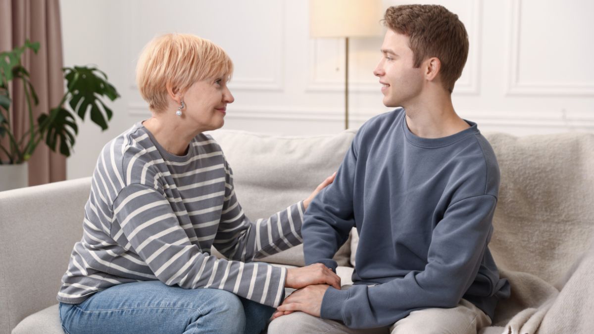 11 Everyday Signs You Raised a Kind and Empathetic Person