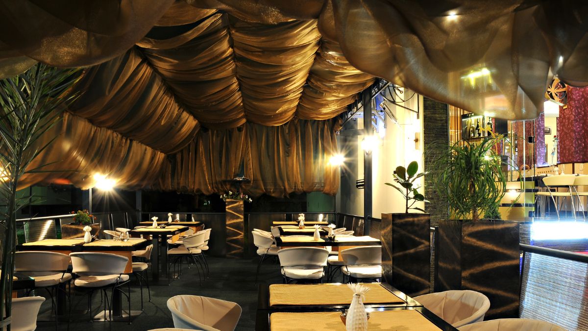 Restaurant Red Flags That Mean You Should Walk Out Immediately