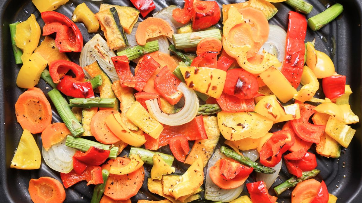 The Easy Trick That Makes Roasted Vegetables Taste Restaurant Good