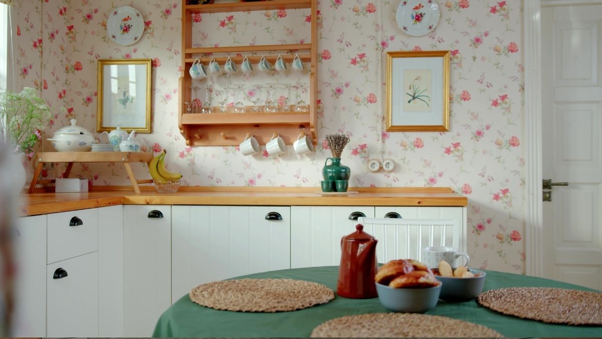 Vintage “Grandma” Trends That Are Making a Huge Comeback in Interior Design