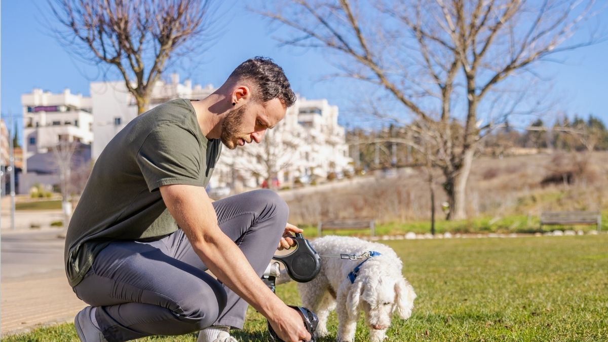 British Father Earns Nearly $31,000 a Year from Unusual Side Gig: “My Clients Are Called Lazy”