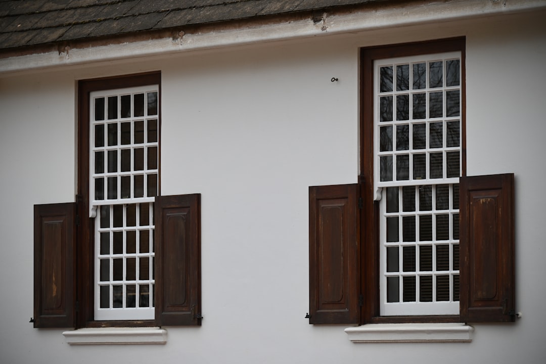 Modern Windows With Multiple Panes And Soundproofing Features