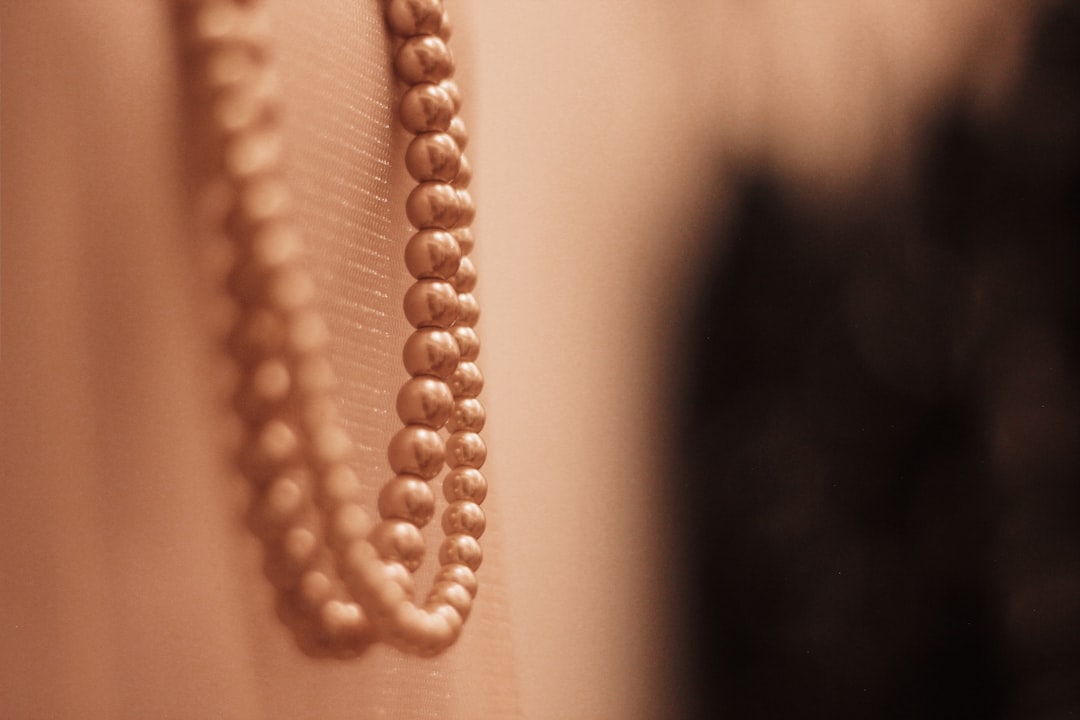 Pearl Jewelry With Streetwear And Leather Jackets