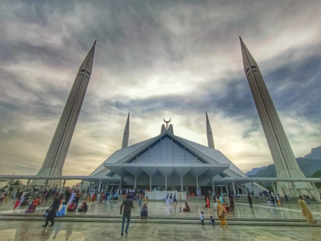 Faisal Mosque Architecture