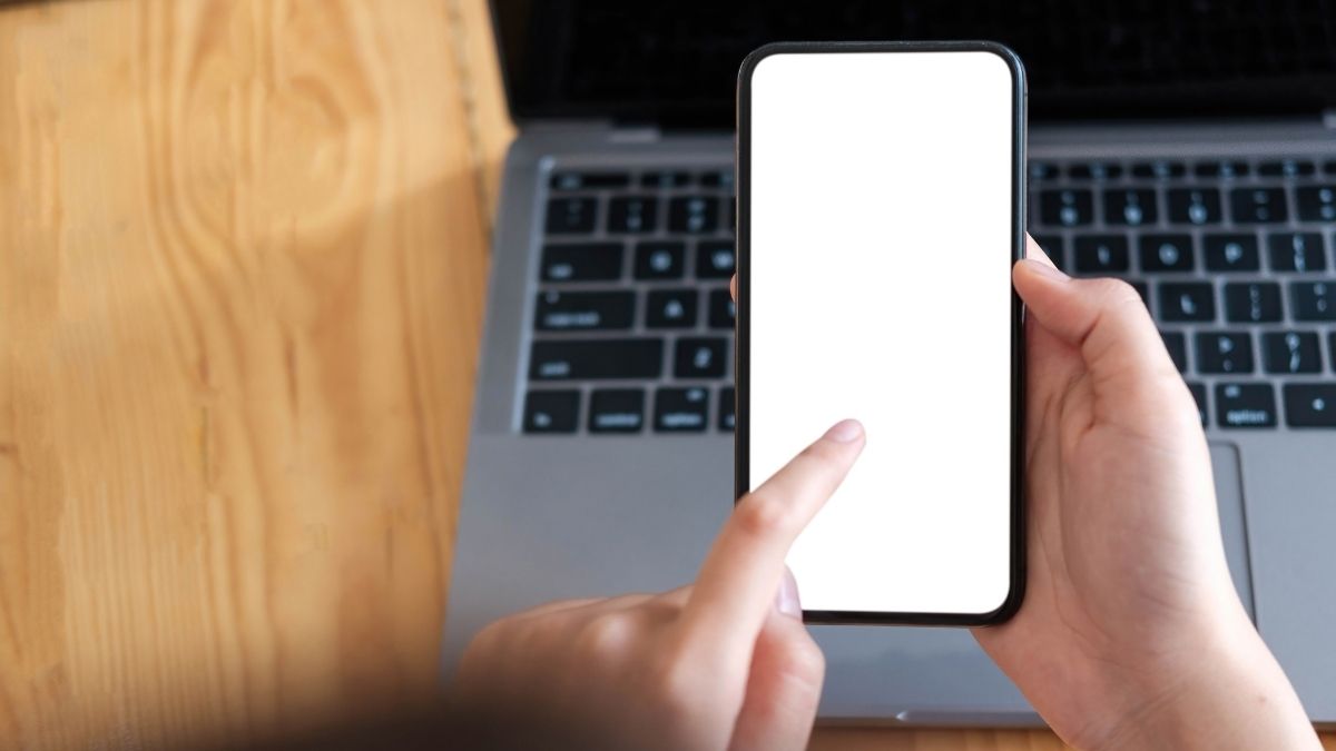 Viral Threads Post Slams LinkedIn Career Enthusiasts: “They Horrify Me”