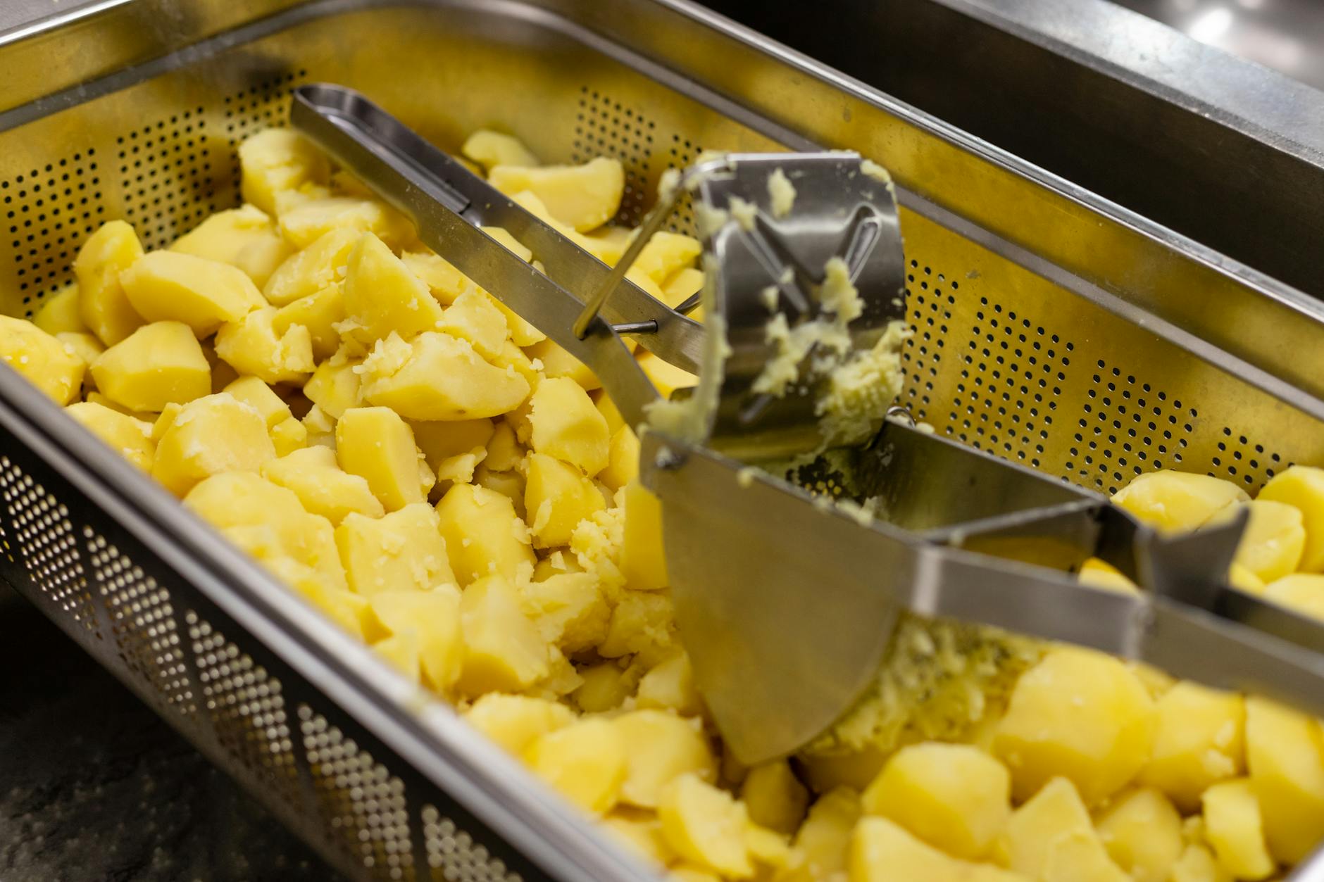 Green Potatoes Solanine Preparation Safety