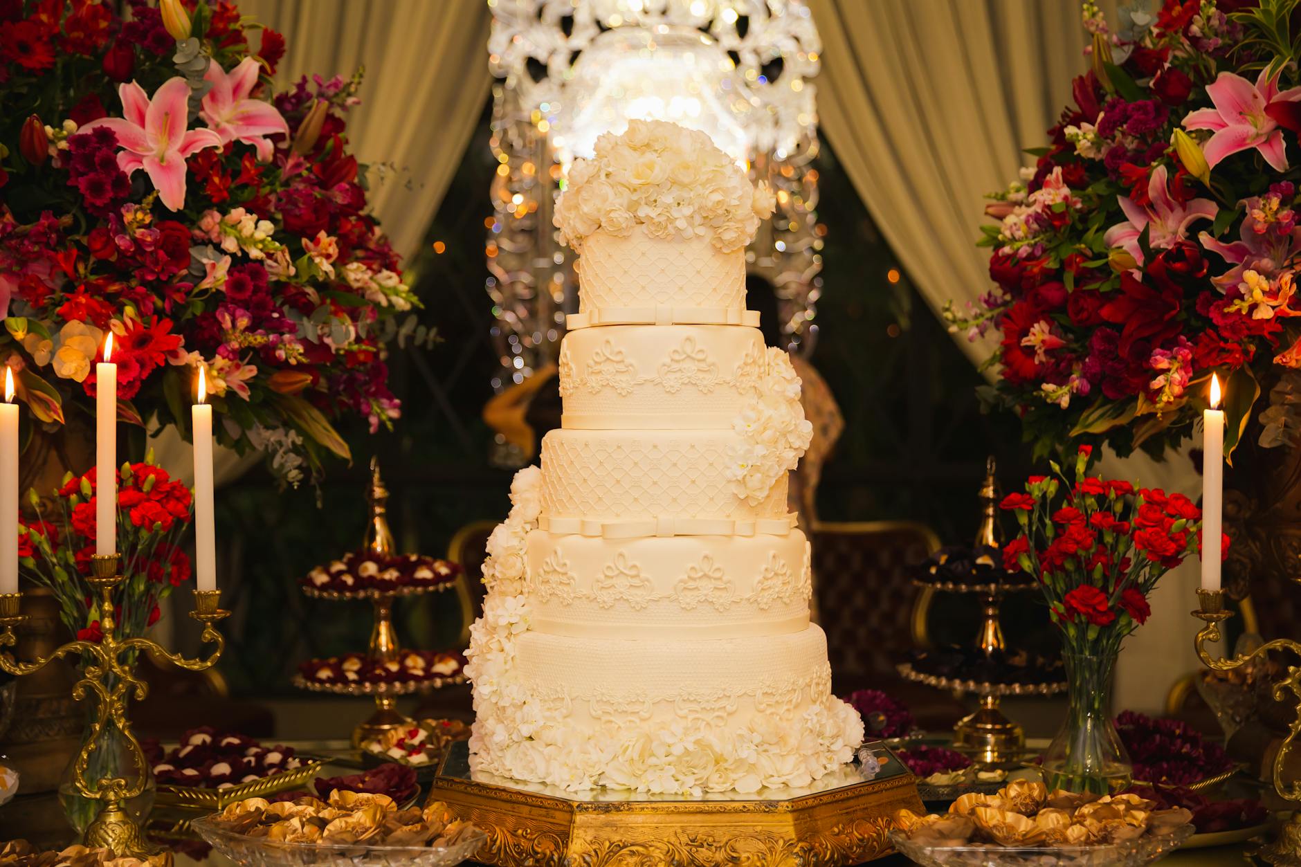 Chandelier Wedding Cake 