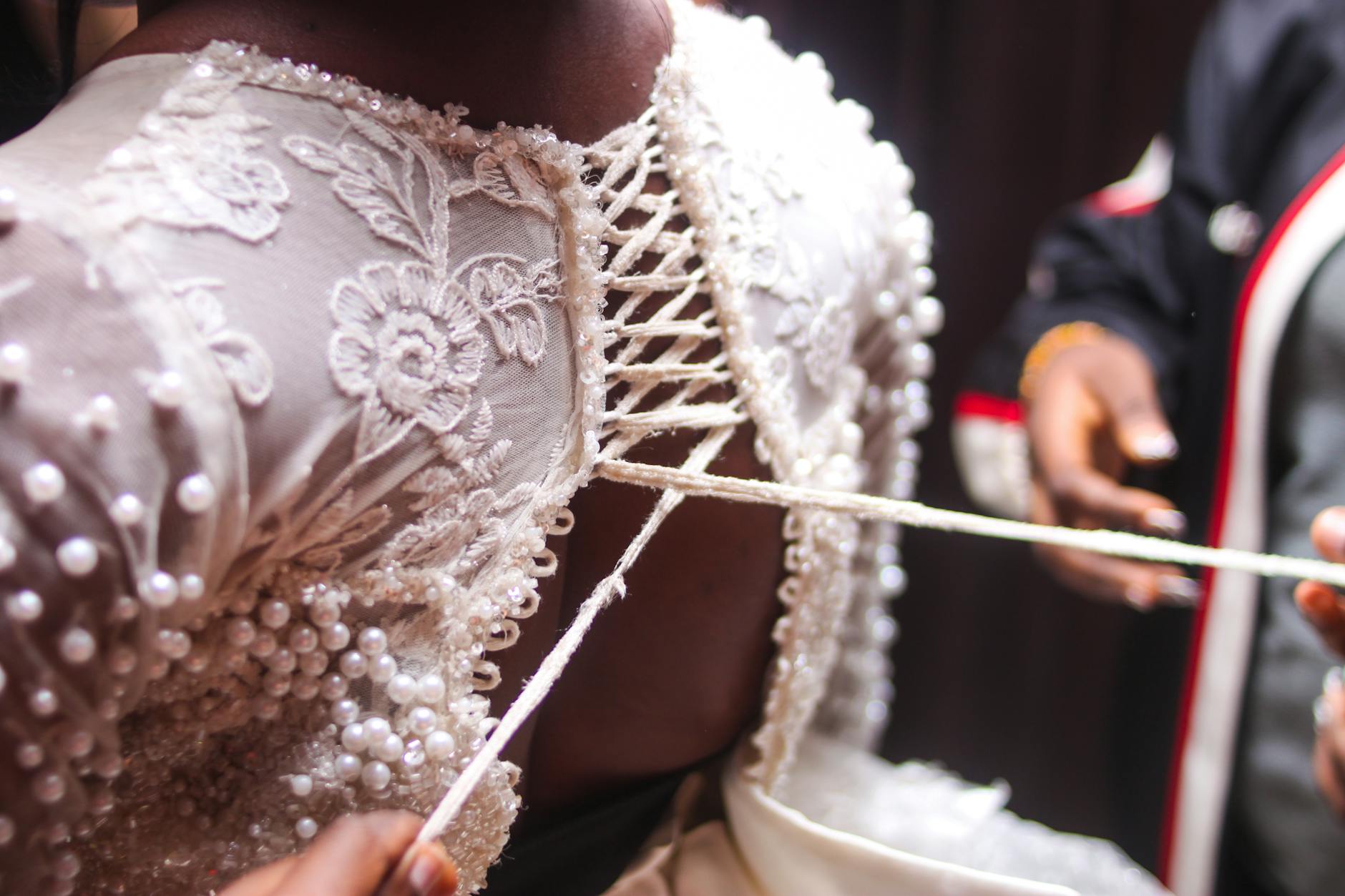 Vintage Wedding Dress Sweetheart Neckline Lace Sleeves A-line Shape Pearl Embellishments