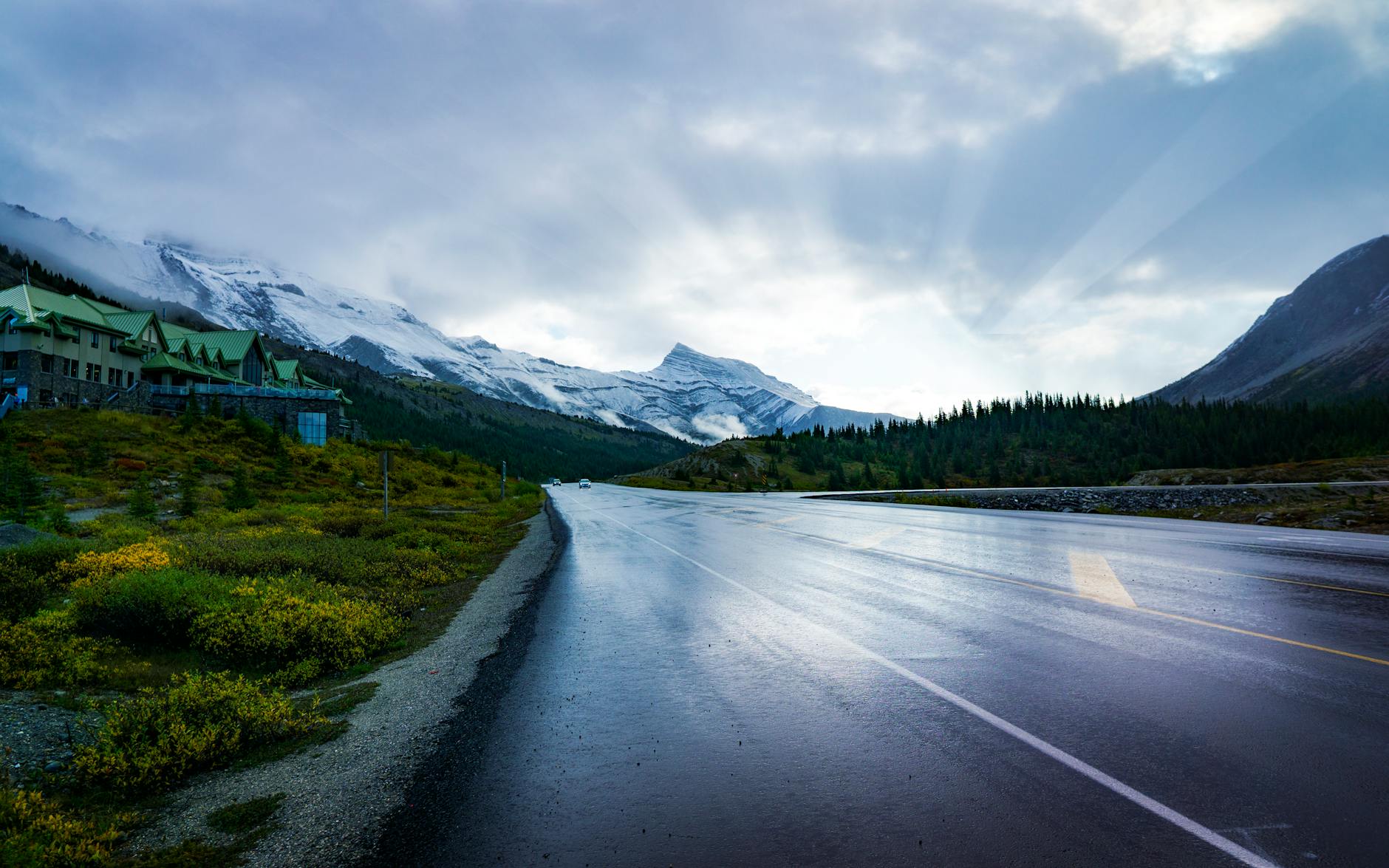 Icefields Parkway Scenic Drive With Mountain Vistas, Glaciers, Lakes, And Waterfalls