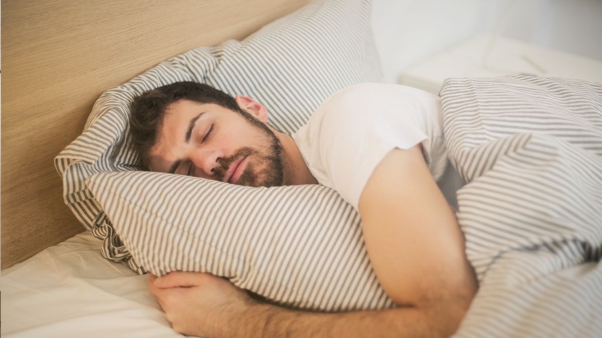 Unusual Behavior During Sleep May Signal Early Dementia