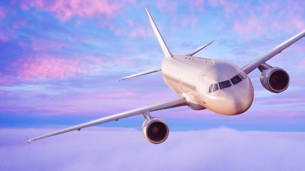 Passenger Describes Terrifying Experience During Sudden Cabin Pressure Loss