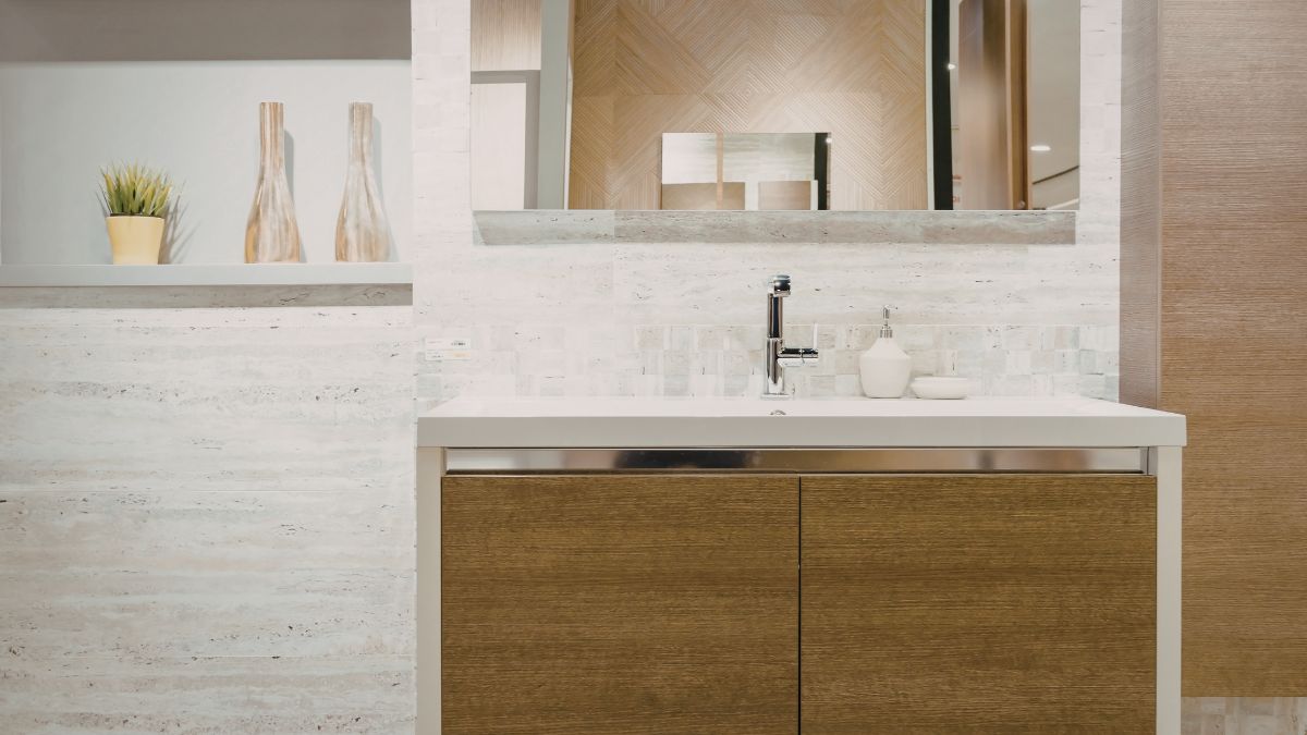 30 Things You Should Never Store in the Bathroom Cabinet