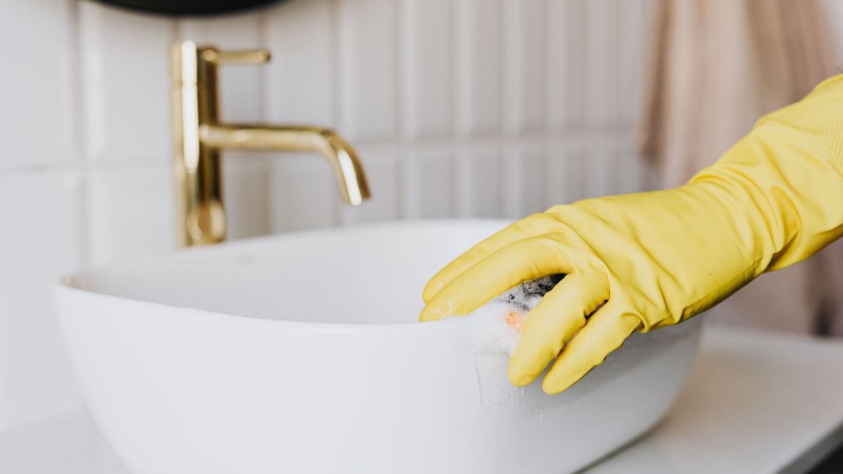 35 Household Cleaning Hacks That Are Actually Permanently Damaging Your Home