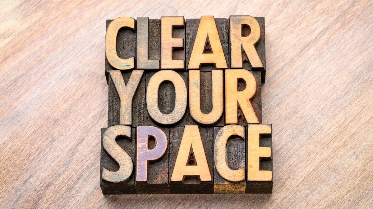 45 Items You Can Throw Away Right Now Without Regretting It Later