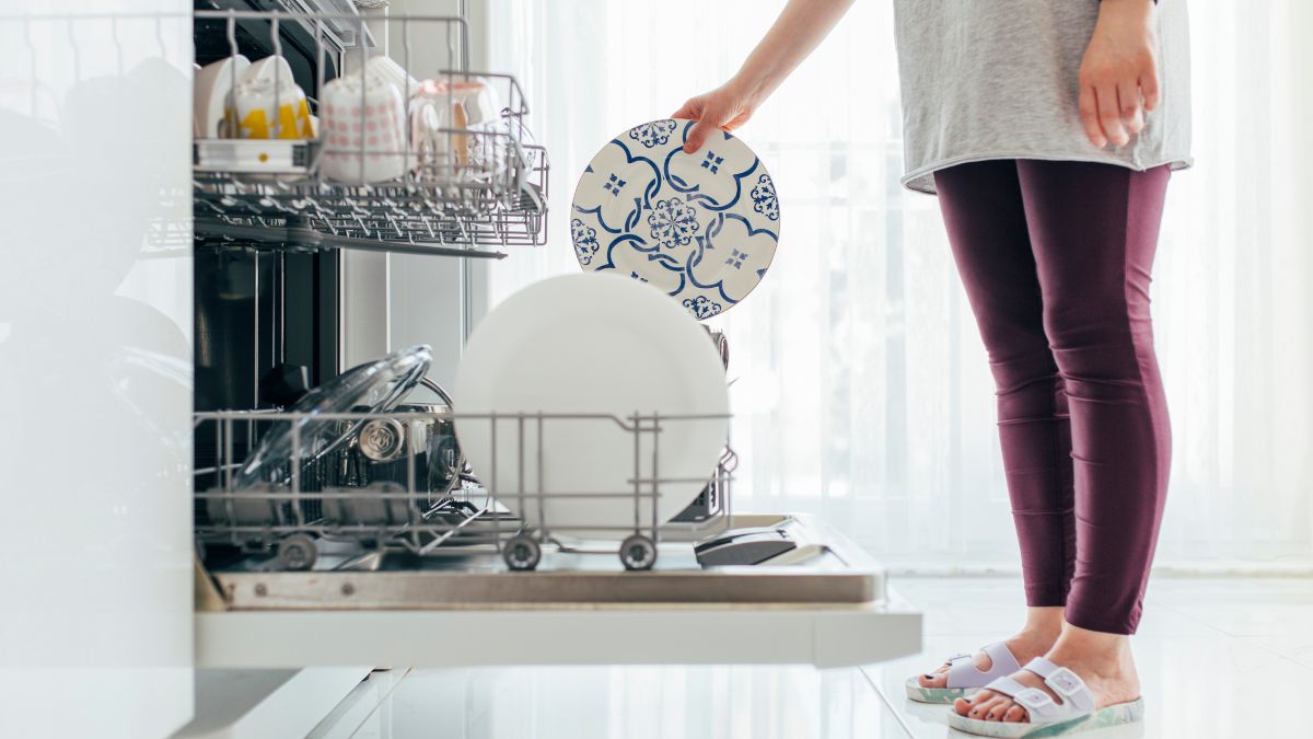 39 Things You Should Never Put in the Dishwasher