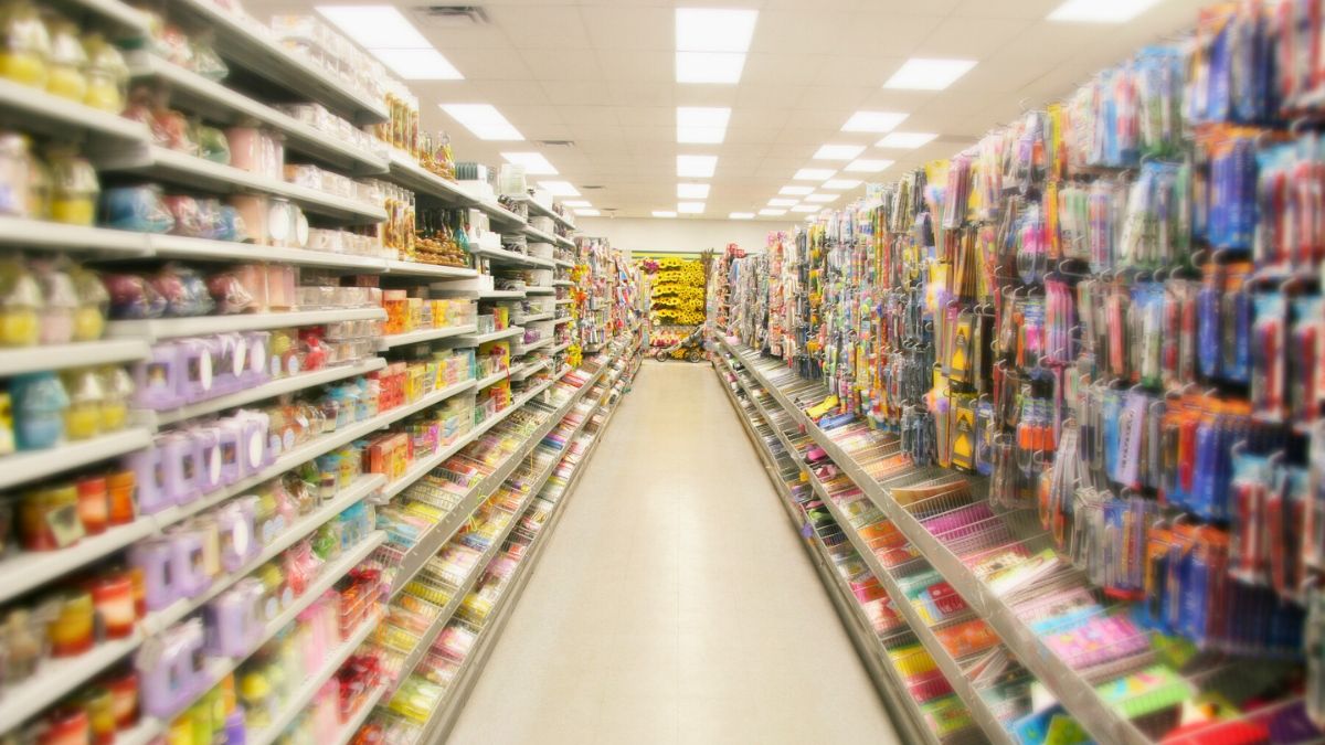 Items You Should Never Buy at the Dollar Store Because They Are Unsafe