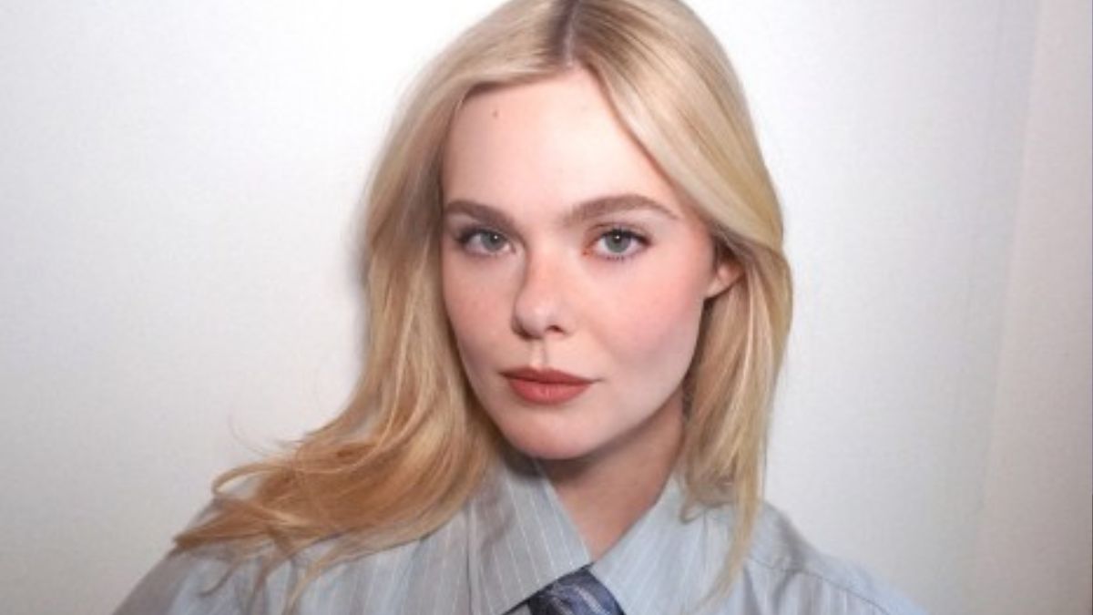 Elle Fanning’s Vivienne Westwood Corset Suit Is A Power-Dressing Must-Try On The Kelly Clarkson Show