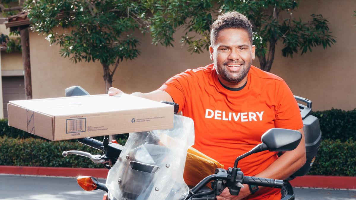 Woman Discovers Delivery Driver Added His Own Groceries to Her Uber Eats Order