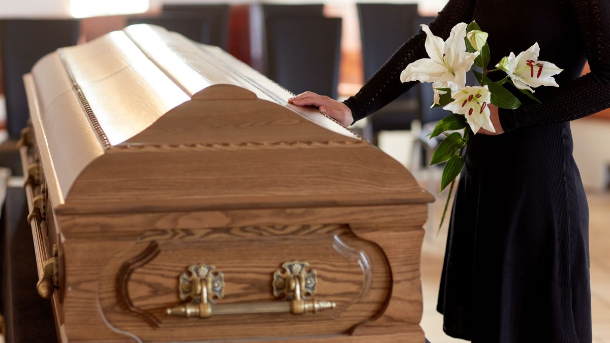 Things You Should Never Do at a Funeral Home
