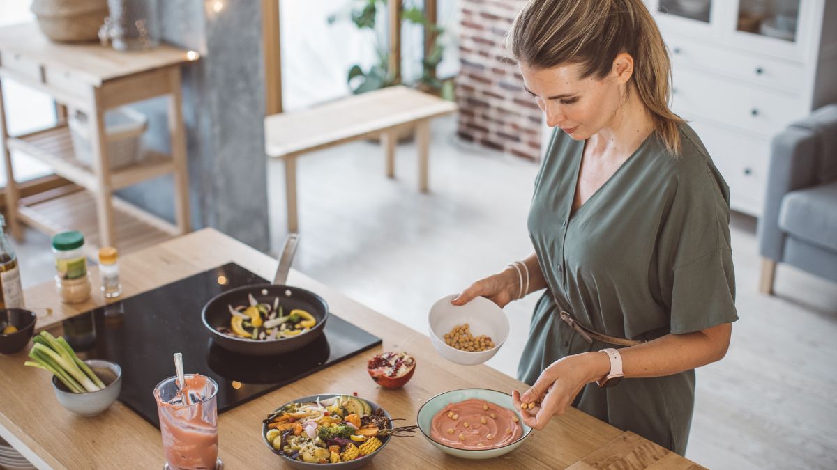 How to Tell When Your Healthy Eating Habits Have Crossed the Line Into Orthorexia