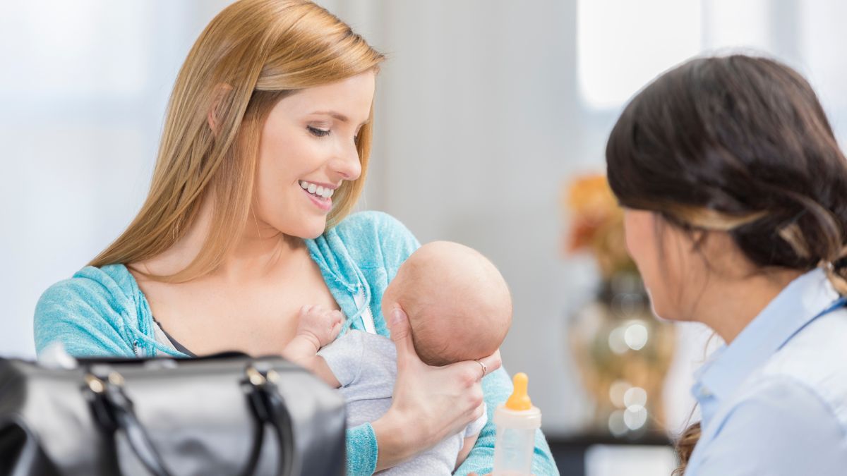 Things You Should Never Do When Visiting a Newborn