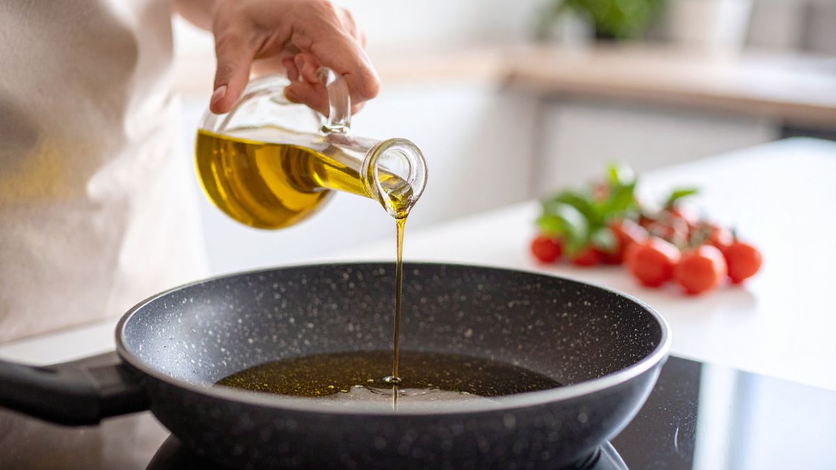 The Only Situation When You Shouldn’t Be Using Extra Virgin Olive Oil