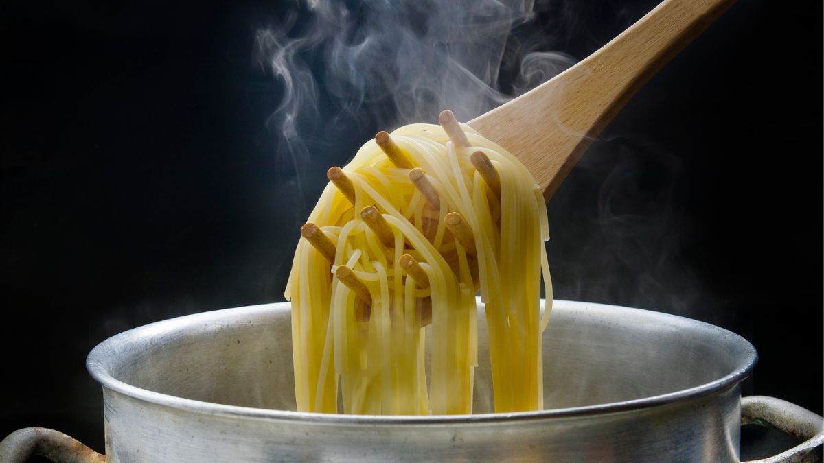 Find Out Why Adding Oil to Pasta Water Is Wrong