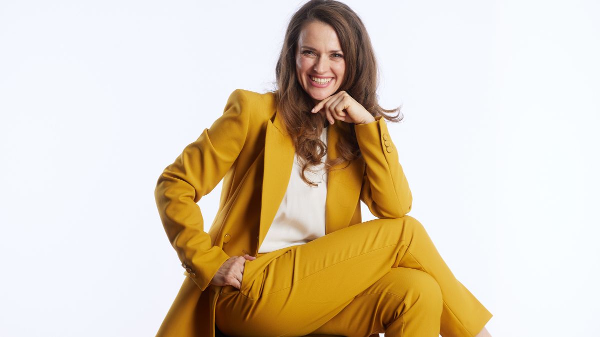 35 Wardrobe Essentials for Professional Women