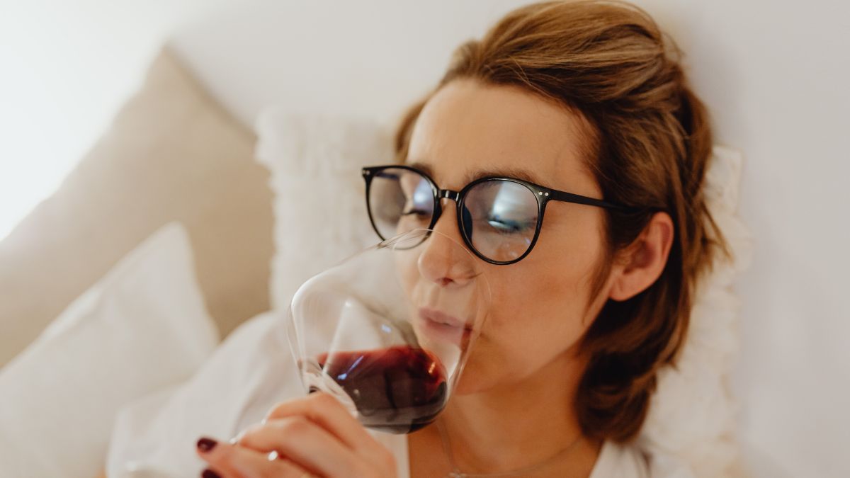 A Heart Surgeon Has Finally Settled the Eternal Debate About Whether Red Wine Is Actually Good for Your Heart