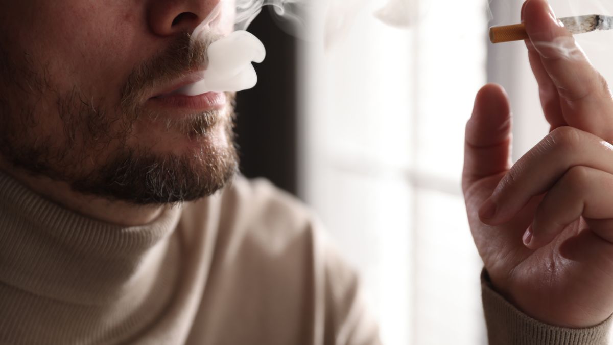 Scientists Warn of Long-Term Damage If You Smoked Your First Cigarette Before Age 20