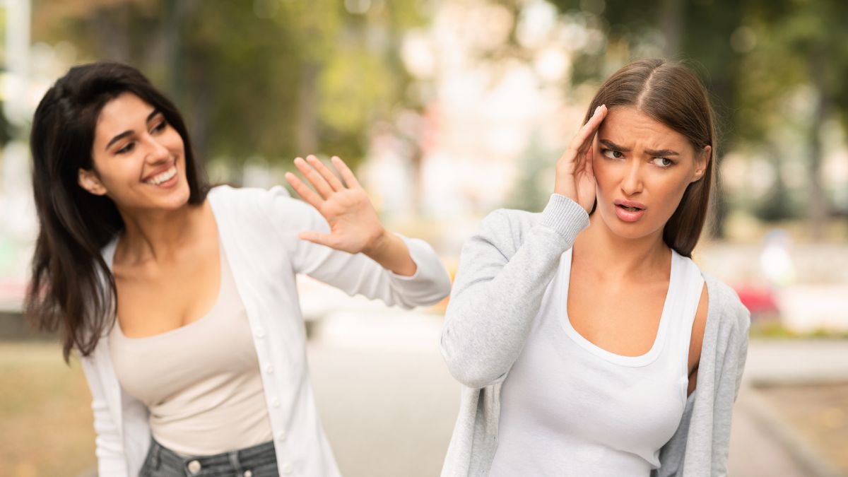 35 Signs You Are in a Toxic Friendship Without Realizing It