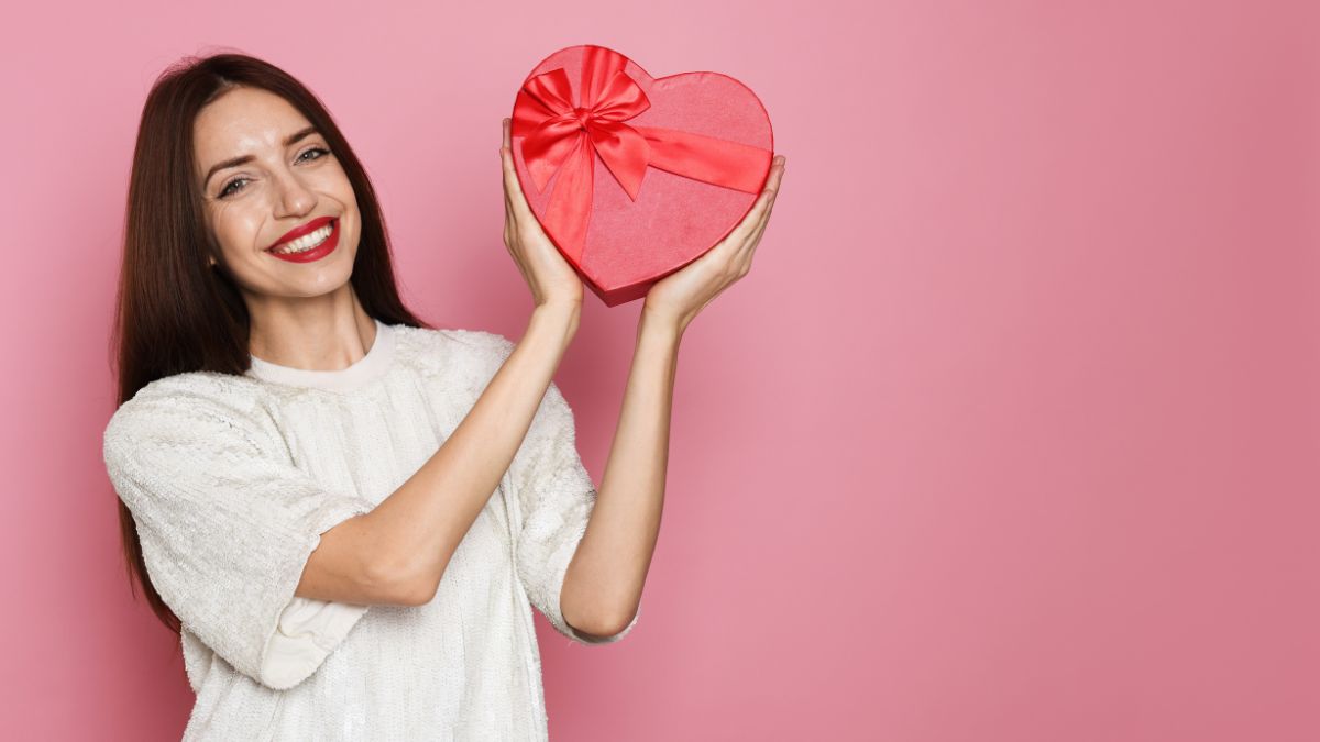 7 Ideas for Spending Valentine’s Day With Friends When You’re Single