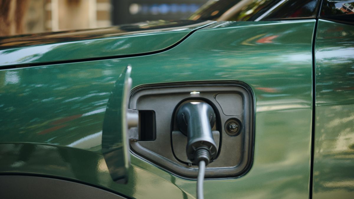 Creative Solutions For Charging Electric Cars While Living In Apartments Spark Online Amusement