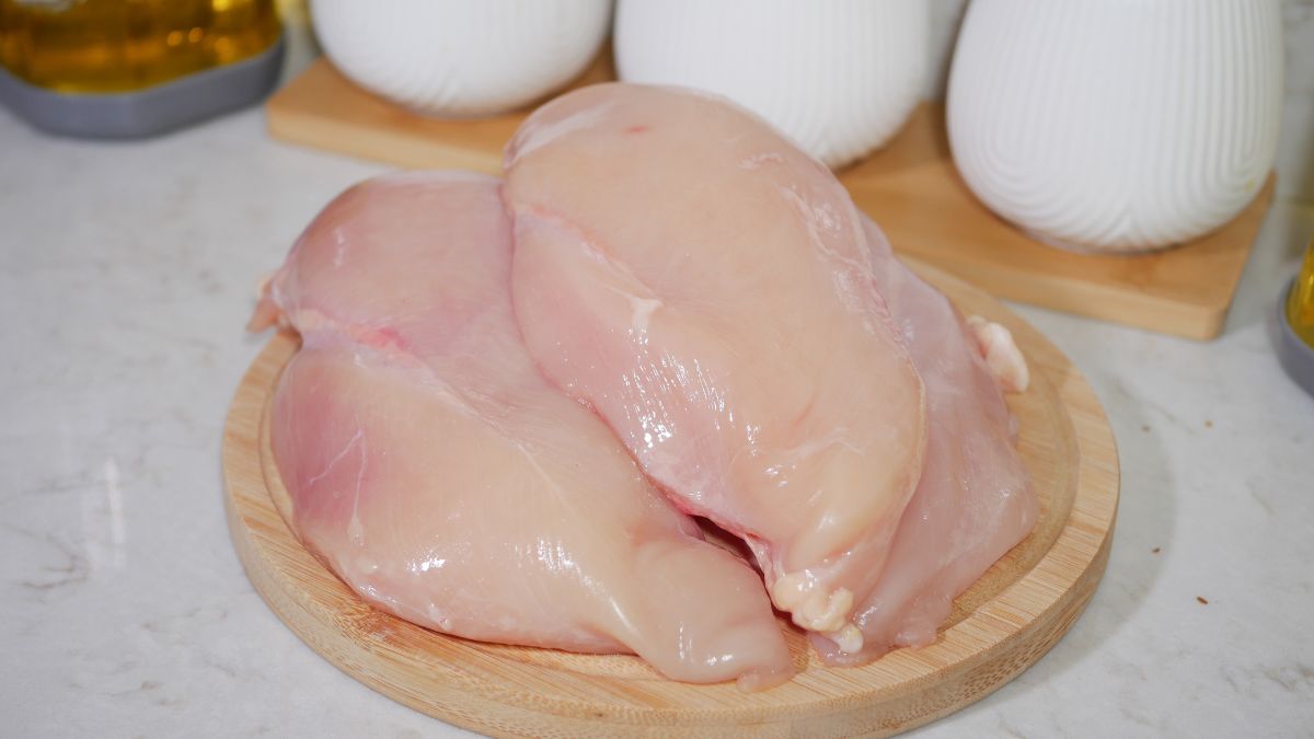 Many Make This Common Mistake with Chicken and Risk Poisoning Without Realizing It
