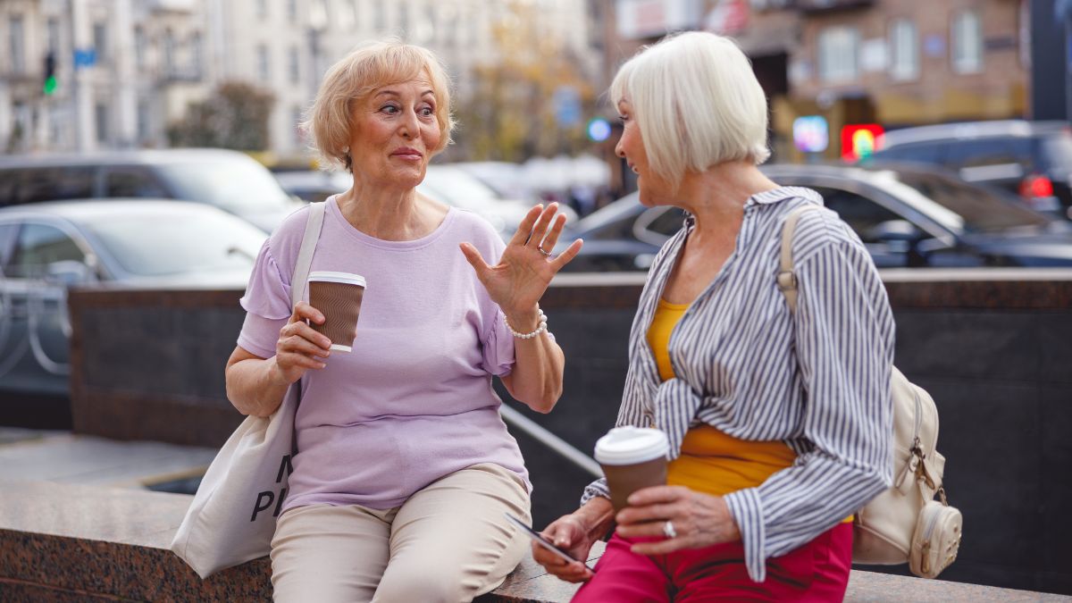 Body Language Cues That Reveal Someone Is Lying to You