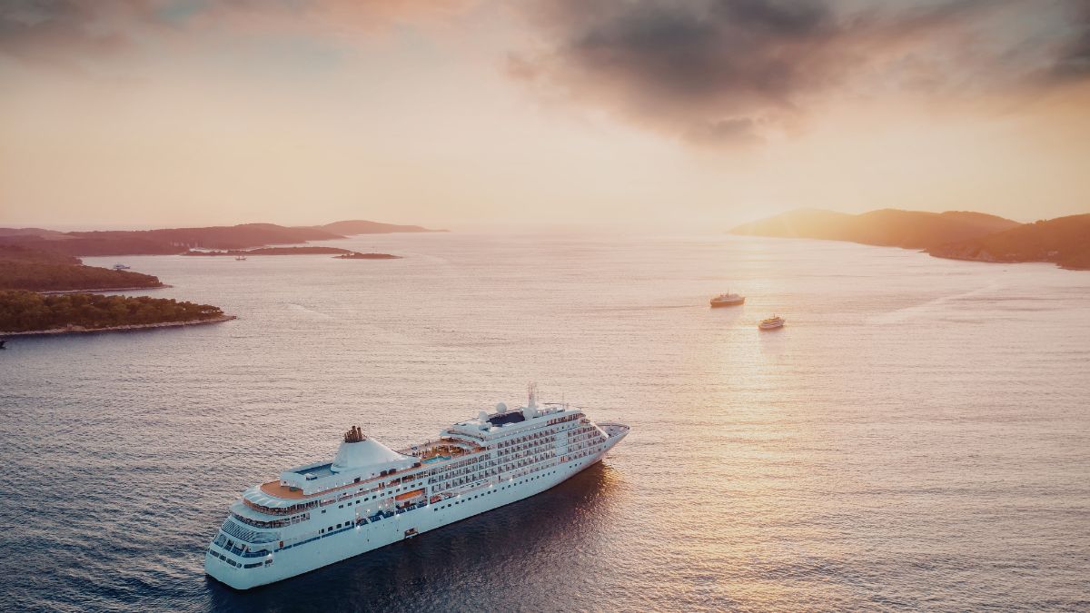 A Couple Withdrew Their Children From School So They Could Start Living On A Cruise Ship