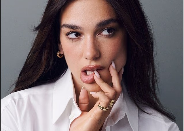 Dua Lipa’s Bvlgari Jewels Are The Ultimate Finishing Touch To Any Look