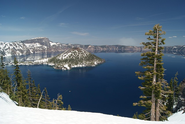 Crater Lake National Park Winter Snowshoeing Views